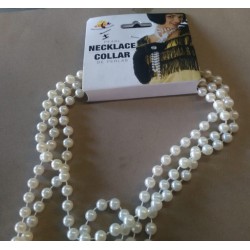 Collier en perles blanc nacré